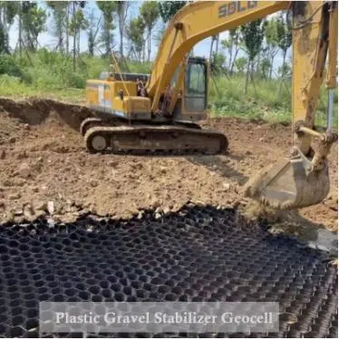 HDPE สีดํา perforated textured slope geocells ที่มั่นคง geocells geocell geocel สําหรับวิศวกรรมโยธา 2