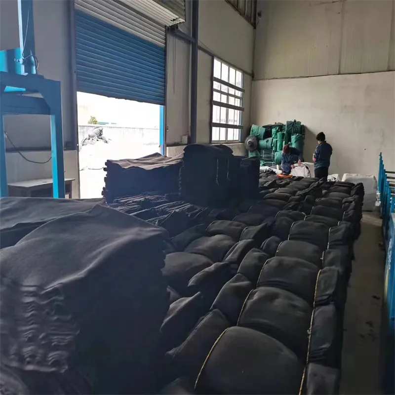 โรงงานอุตสาหกรรม 40*80cm Geotextile Geobag สําหรับการป้องกันหินทางด่วน Geotextile Geobag การปลูกป่า การปลูกหญ้า การควบคุมน้ําท่วม Geotextile Geobag 10