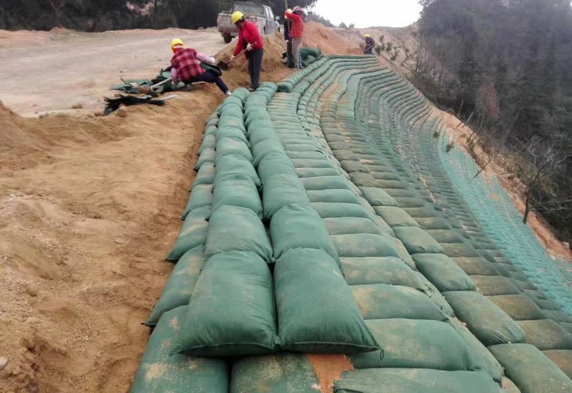 PP สีขาว Geotextile Geobag ถุงผ้าใยสังเคราะห์ไม่ทอ 100% สำหรับฝั่งแม่น้ำ