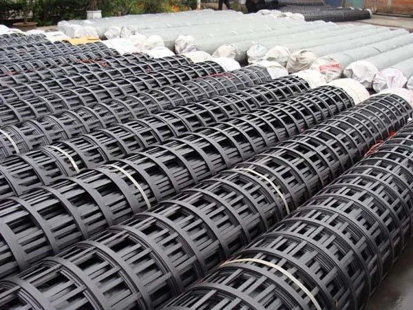การเชื่อมเหล็กพลาสติกคอมโพสิต Geotextile Geogrid Biaxial Integral Geogrid Products