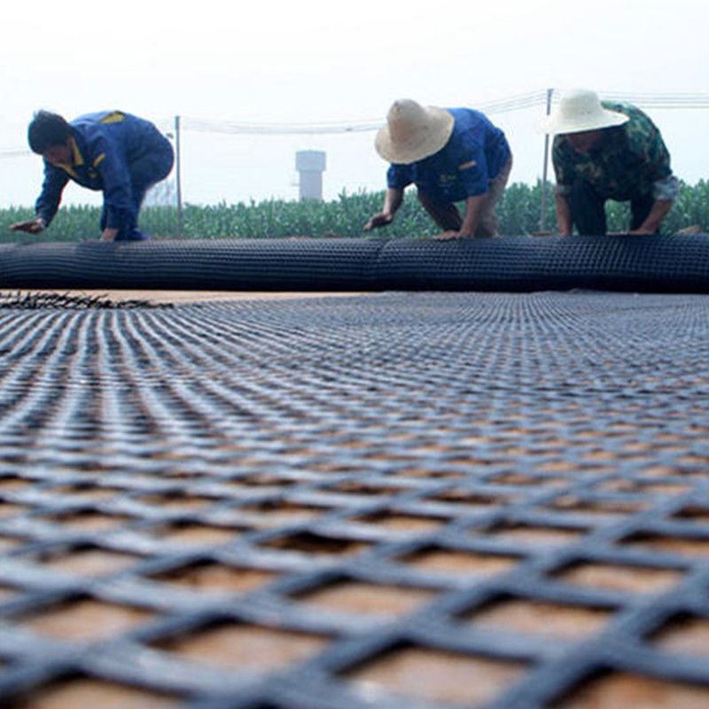 80kn เหล็กพลาสติก Geogrid กับกรดและอัลคาลีความทนทานสําหรับความคุ้มกันคลาน Subgrade
