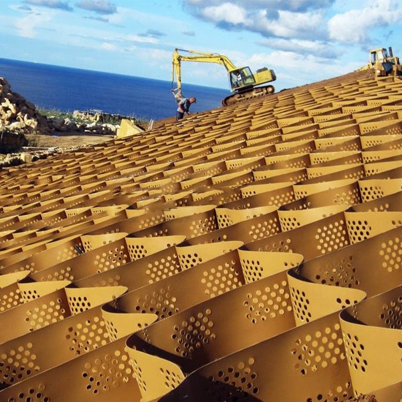 HDPE Geocell Gravel Soil Stabilizer ที่จอดรถ พลาสติก honeycomb Grid หญ้า Paver Grid สําหรับทางเดินถนนคอนกรีต