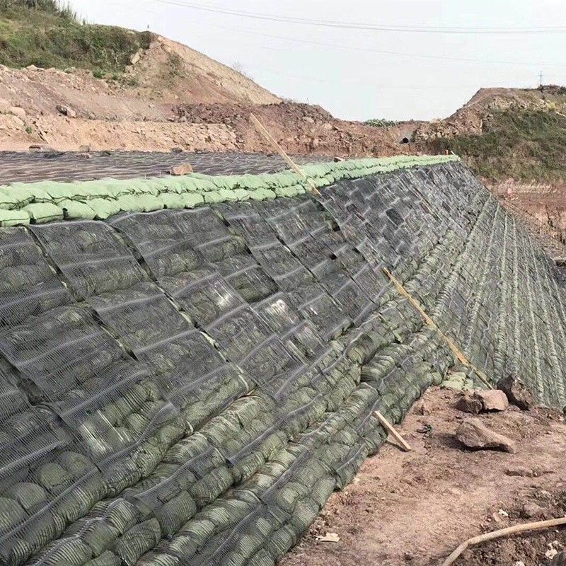 กระเป๋าสะพายน้ําไม่เนื้อ โพลีเอสเตอร์ / PP Geobag สําหรับการป้องกันชันและเขื่อนหญ้าเพื่อปกป้องสิ่งแวดล้อม