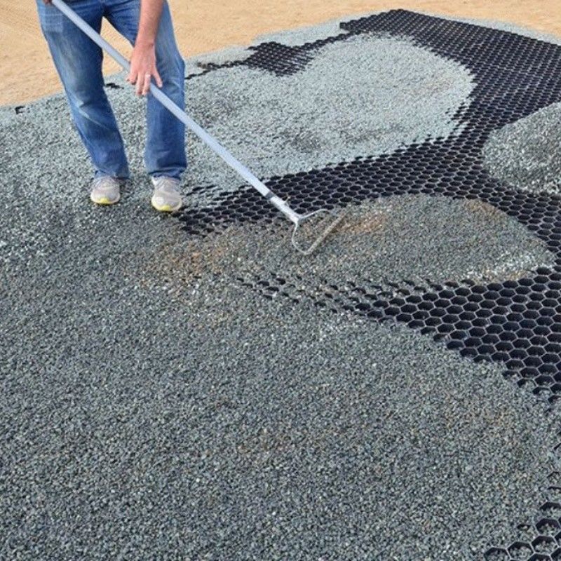 เครื่องปรับพื้นหญ้าที่ผ่านกระบวนการหนัก เครื่องปรับพื้นหญ้า HDPE พลาสติก เครื่องปรับพื้นหญ้าสําหรับทางเดิน
