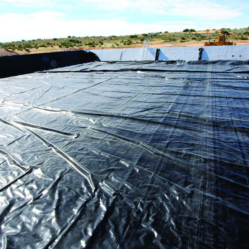 0.75mm 1mm Anti-Seepage Leakproof Smooth HDPE Geomembrane Pond Liner สําหรับการกําจัดขยะ