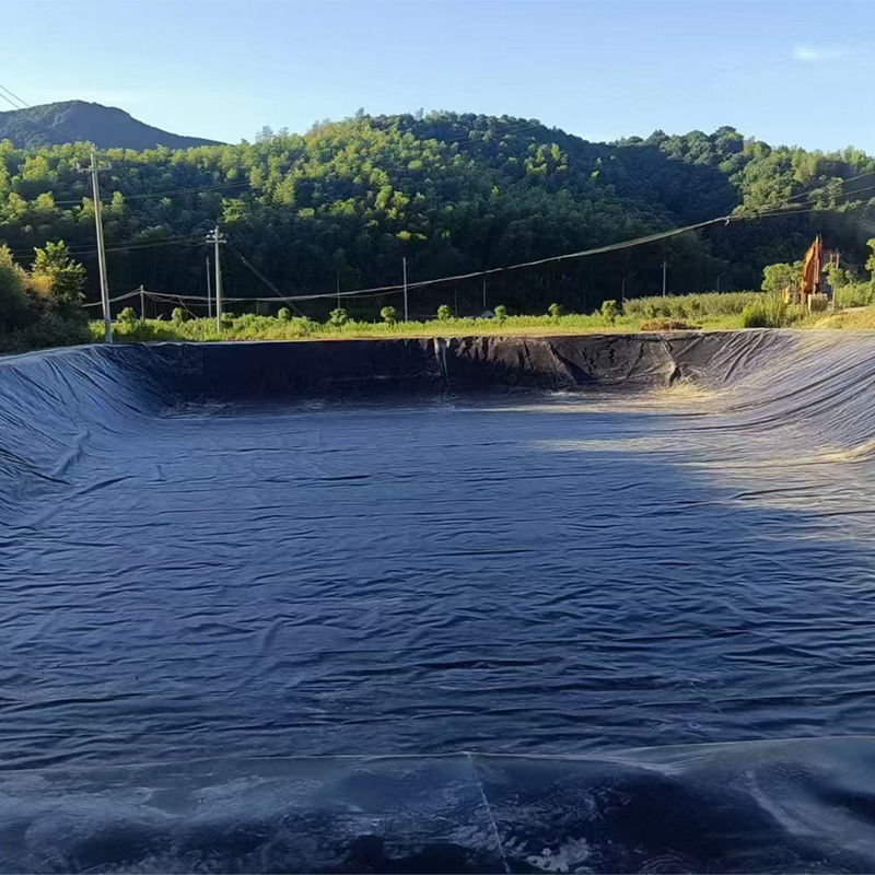 HDPE Geomembrane Pond Liner ความหนา 1.0mm ด้วยวัสดุบริสุทธิ์ 100% สําหรับช่องทางน้ํา