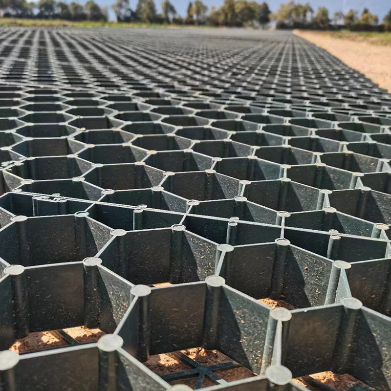 38 มม / 48 มม / 68 มม พลาสติกหญ้าเกรด ผนังป้องกันหญ้า HDPE Pavers Grid สําหรับระบบเสริมพื้น