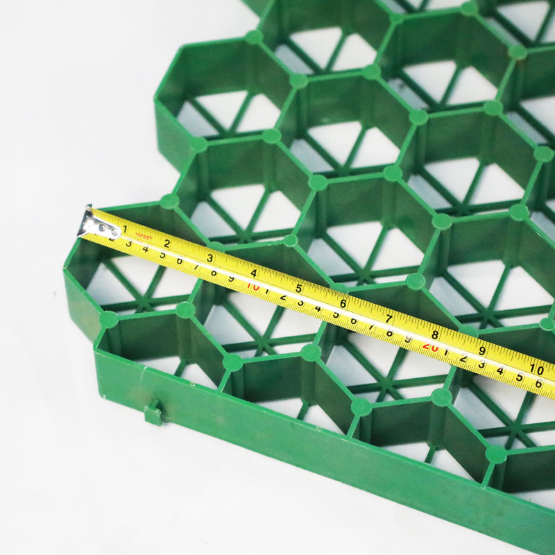 พลาสติก พลาสติกหญ้ากรีดสําหรับที่จอดรถ ไฟออก HDPE Pavers Geogrid สําหรับภูมิทัศน์ แผ่นดิน Geocell หญ้า Paddock Grid