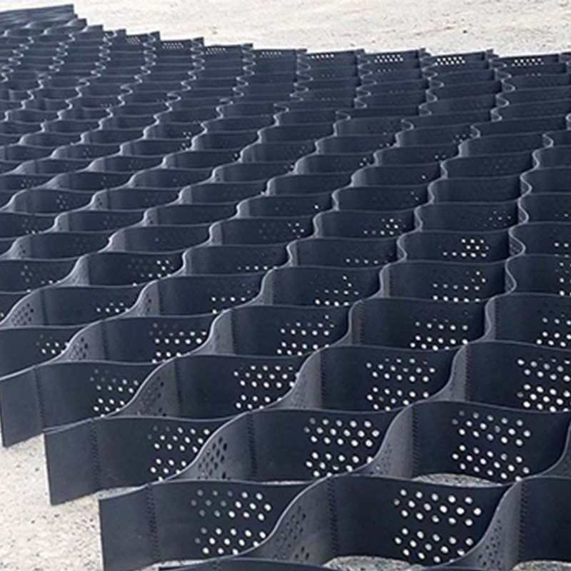 HDPE Geocell แบบมีรูพรุน ระบบกักกันเซลล์สูง รังผึ้ง HDPE Geocell สำหรับฐานรากถนน ป้องกันลาดเอียง ลานจอดรถ ทางเข้า กำแพงกันดิน