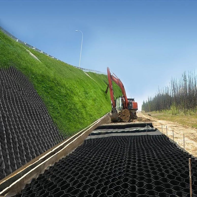 HDPE Geocells ทนทาน พื้นผิวเรียบ HDPE Geocell สำหรับทางเข้า การควบคุมการกัดเซาะสำหรับทางลาด การรองรับกำแพงกันดิน