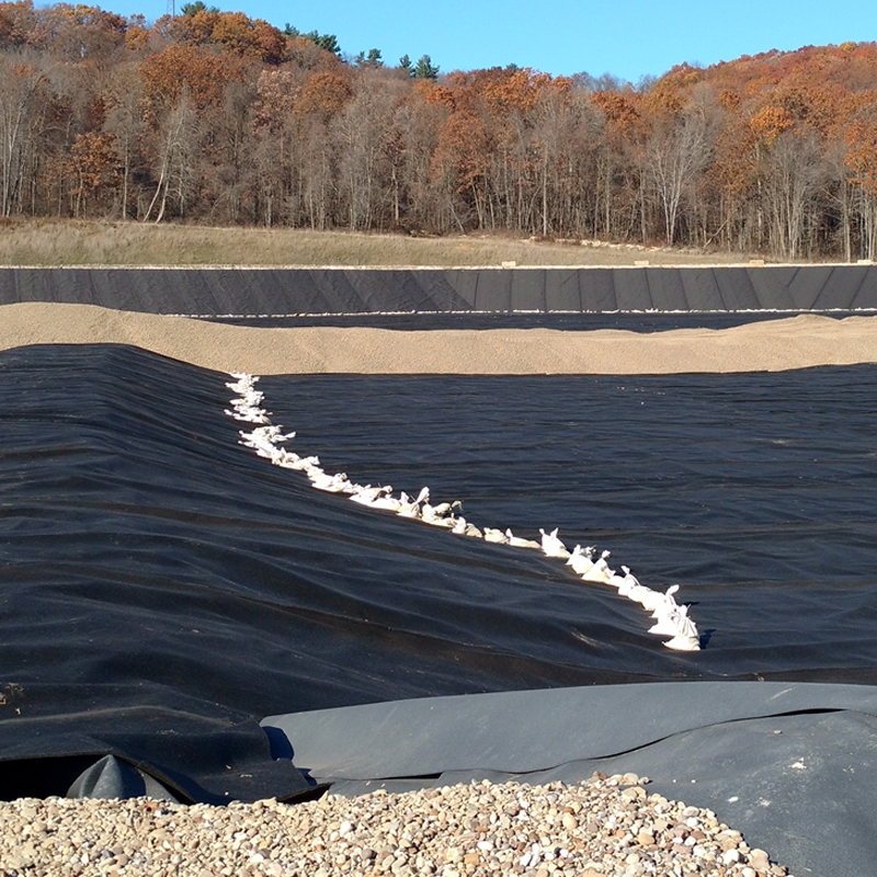 ราคาโรงงาน 100% Virgin Polyethylene ความหนาแน่นสูง Anti-Seepage กันน้ํา เนื้อเยื่อเรียบ HDPE Geomembrane สระปูปูปูปูปูปูปูปูปูปูปูปูปูปูปูปูปูปูปูปู